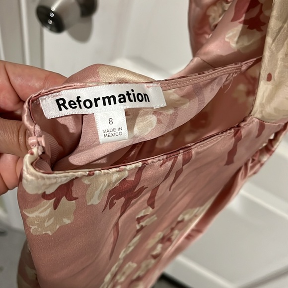 Reformation Casette silk dress in color Bellini - Picture 10 of 13